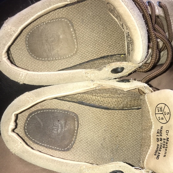 US size 6 -Doctor Martin's- tan suade shoes - Picture 6 of 8